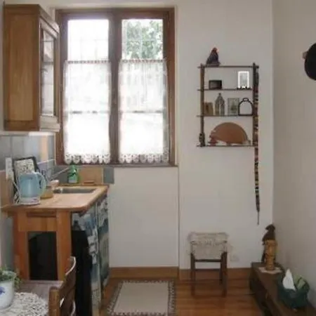 Bed & Breakfast D'hotes De Belleville Parigi
