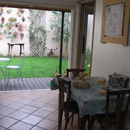 Bed & Breakfast D'hotes De Belleville 4*
